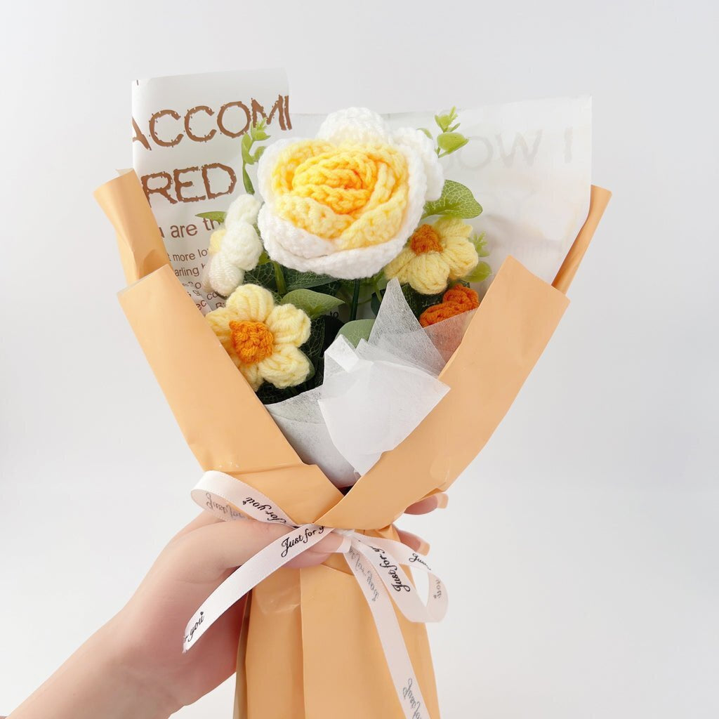 Crochet Flower Arrangement – LED Light & Gift Bag for Home Decor